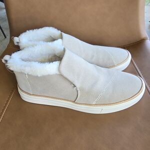 Toms Beige Suede Slip-On Sneakers with Faux Fur Lining